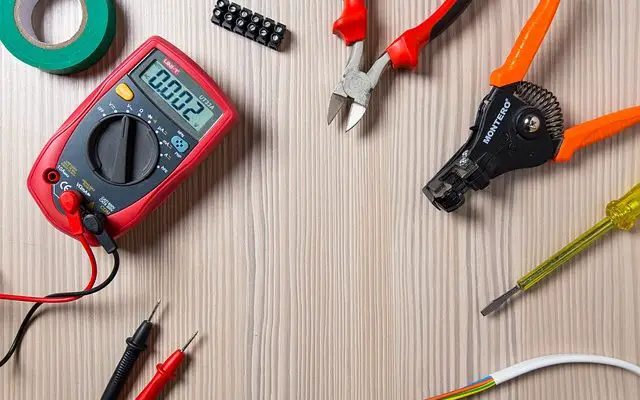 Use these kind of tools to troubleshoot issues with space heater.